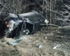 На трассе в Запорожской области перевернулся автомобиль - есть погибший и пострадавшие