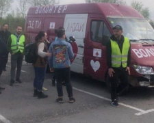 Бізнесмен-волонтер поїхав із Запоріжжя на “Азовсталь” забирати людей