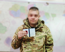Військовослужбовець-працівник запорізького промислового підприємства отримав відзнаку «Золотий хрест»