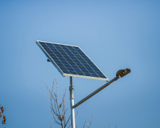 На зупинках у Запоріжжі хочуть встановити ліхтарі на сонячних батареях - подробиці