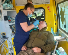 На передовій в Запорізькій області запрацювала виїзна стоматологія в мікроавтобусі - фото