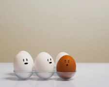 Як визначити, чи свіжі яйця – корисні лайфхаки