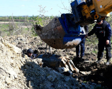 Мешканці Запорізької області знайшли на вулиці авіаційну бомбу - фото