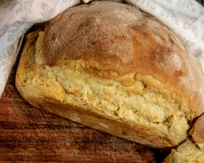 Ароматний та ніжний - рецепт домашнього хліба, що не кришиться