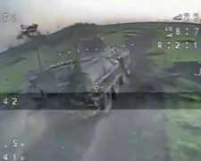На Запорізькому напрямку оператори БПЛА вразили бронемашину окупантів – відео