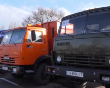Бійцям запорізької тероборони передали вантажівки, квадроцикл та обладнання для розвідки - відео