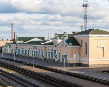 В окупованому місті Запорізької області росіяни на три дні закрили ринки, магазини та школи