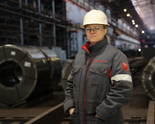 Жінки сталевої професії: історія металургині із Запоріжжя Яни Плешивенко