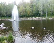 У запорізькому парку запрацювали плаваючі фонтани - фото