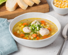 Незвичайне поєднання: рецепт супу з кукурудзою та фрикадельками із Запорізької області