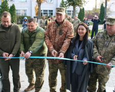 Підготовка 3000 саперів та 9,5 млн грн інвестицій від Метінвесту: в Україні відкрили центр протимінної діяльності