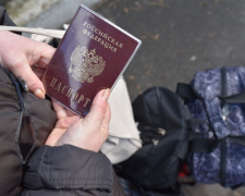 Чи кожен мешканець окупованих територій Запорізької області з російським паспортом вважається зрадником – роз`яснення