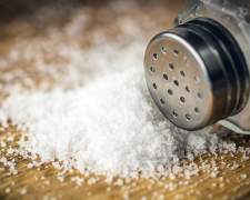 Не лише для їжі: як використовувати сіль у побуті – корисні поради