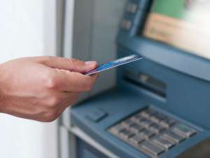 Скінчились гроші в банкоматах - окупанти поширюють нові фейки в Запорізькій області