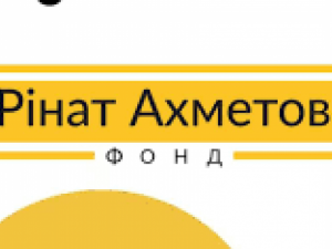 Фонд Ріната Ахметова передав 7,5 тисяч продуктових наборів для мешканців Донецької та Луганської областей