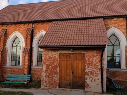 В Запорожской области в бывшей колонии меннонитов сохранилась столетняя кирха - фото, видео