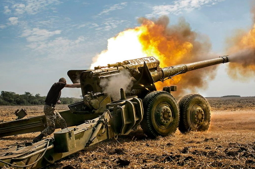 У Запорізькій області артилеристи знищили російську базу на території локомотивного депо
