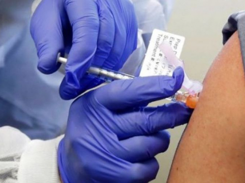 Сколько запорожцев уже сделали бустерную дозу вакцины от COVID-19