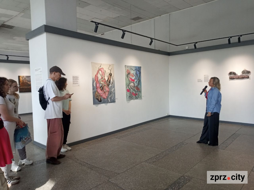 Кривий Ріг без шаблонів: у Запоріжжі презентували виставку сучасного мистецтва (фото)