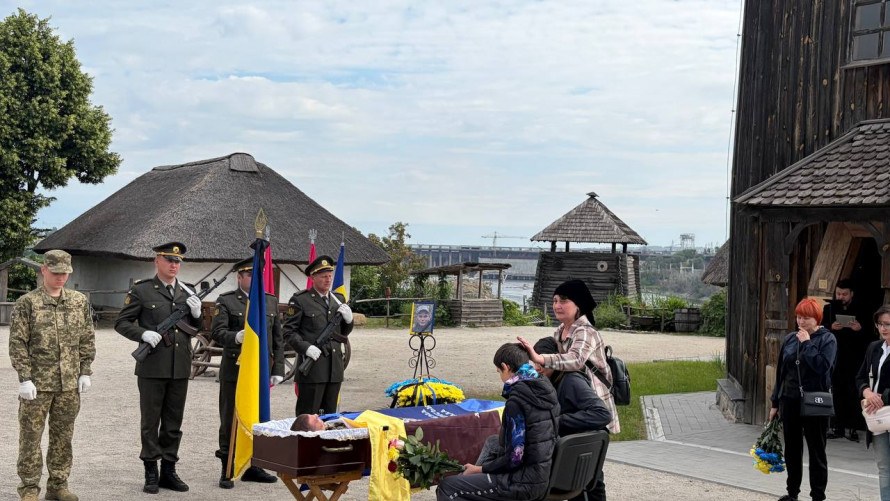 Після важких поранень загинув Захисник з Енергодара Олександр Максимов (фото)