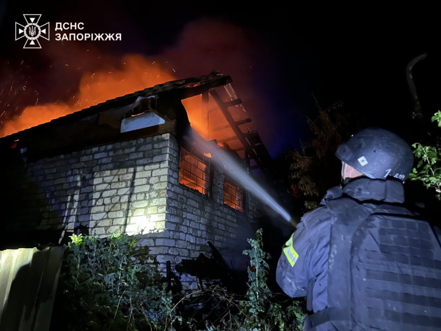 Росіяни атакували приватний сектор Запоріжжя безпілотниками: є поранені (фото)