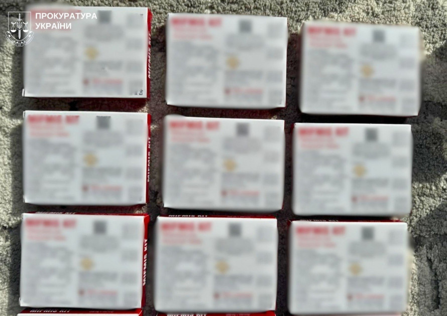У Запоріжжі викрили схему незаконного ввезення та збуту незареєстрованих ліків для онкохворих (фото, відео)