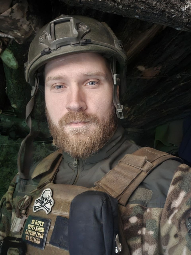 Історик, моряк і пілот дронів: на війні загинув випускник Захисник із Запоріжжя Євген Іванський (фото)