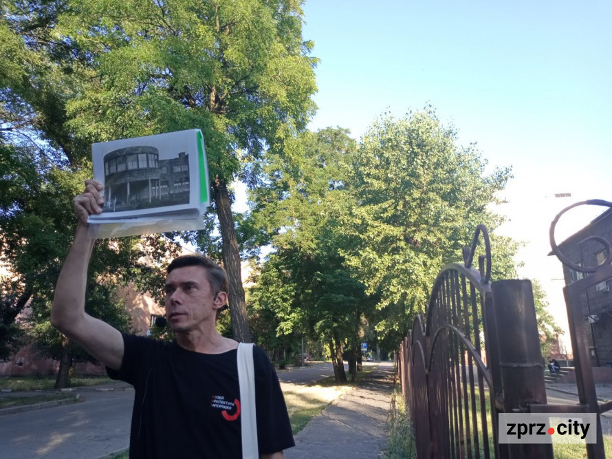 Запорізький музей провів безкоштовні екскурсії Шостим селищем - архітектурні цікавинки (фоторепортаж)