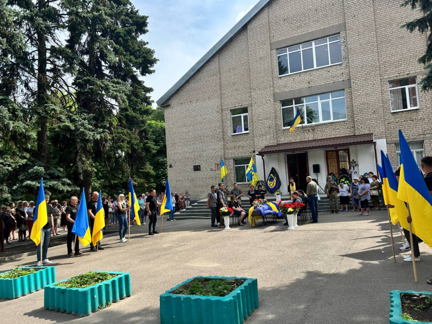 Виконував бойові завдання на Покровському напрямку - у Вільнянську попрощалися з молодим протитанкістом, який загинув на Донеччині (фото)