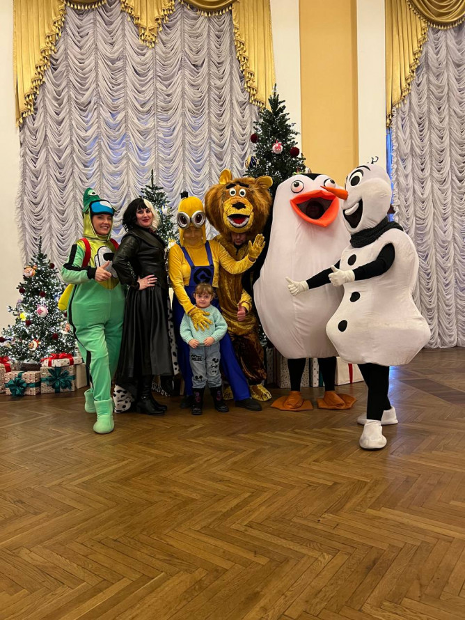 Космічна пригода зі святковим настроєм - у запорізькій філармонії стартував «Зірковий хайп» (фото)