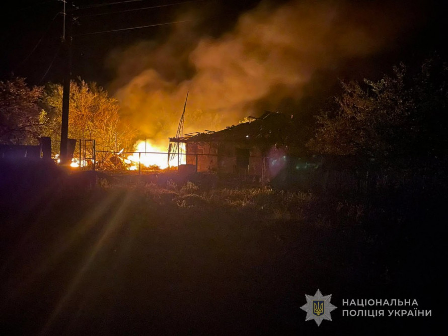 Багатоповерхівка, пожежна частина, склади, авто: внаслідок російських атак на Запоріжжі є загиблі та поранені (фото, відео)