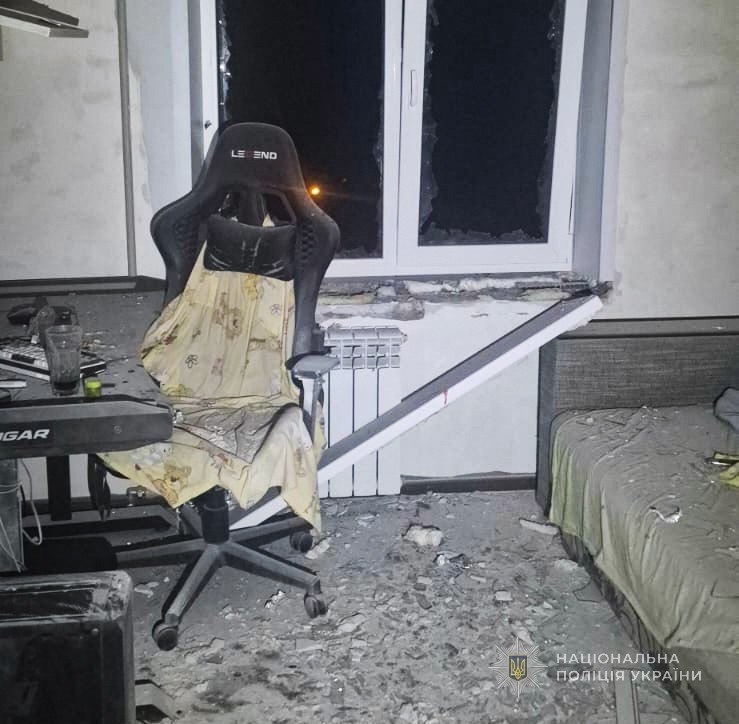 Багатоповерхівка, пожежна частина, склади, авто: внаслідок російських атак на Запоріжжі є загиблі та поранені (фото, відео)