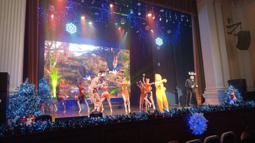 Космічна пригода зі святковим настроєм - у запорізькій філармонії стартував «Зірковий хайп» (фото)