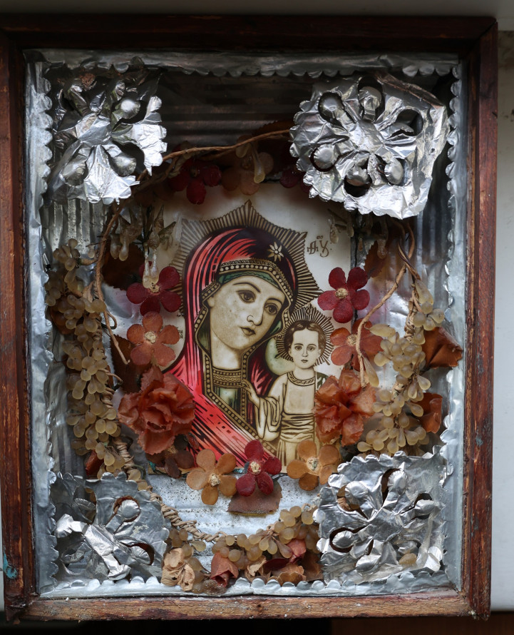 Рідкісна знахідка: у родині на Запоріжжі зберігся унікальний весільний вінок 1960 року (фото)