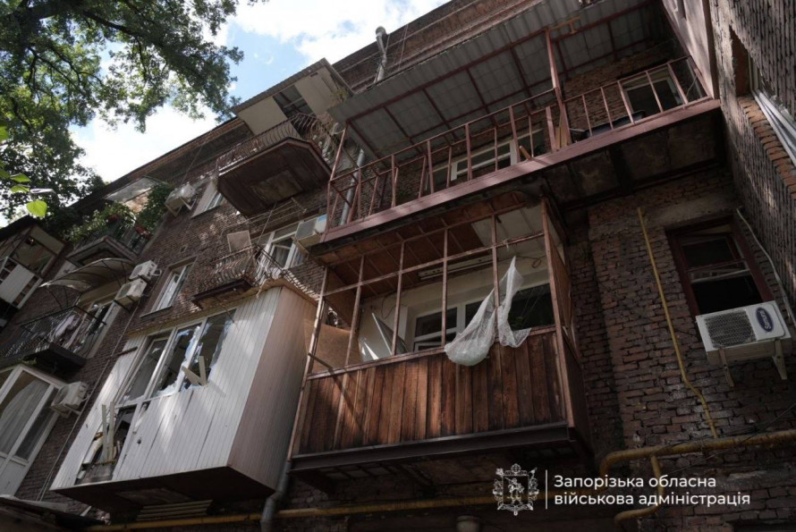 Росіяни атакували середмістя Запоріжжя реактивним Шахедом: є поранені (фото)