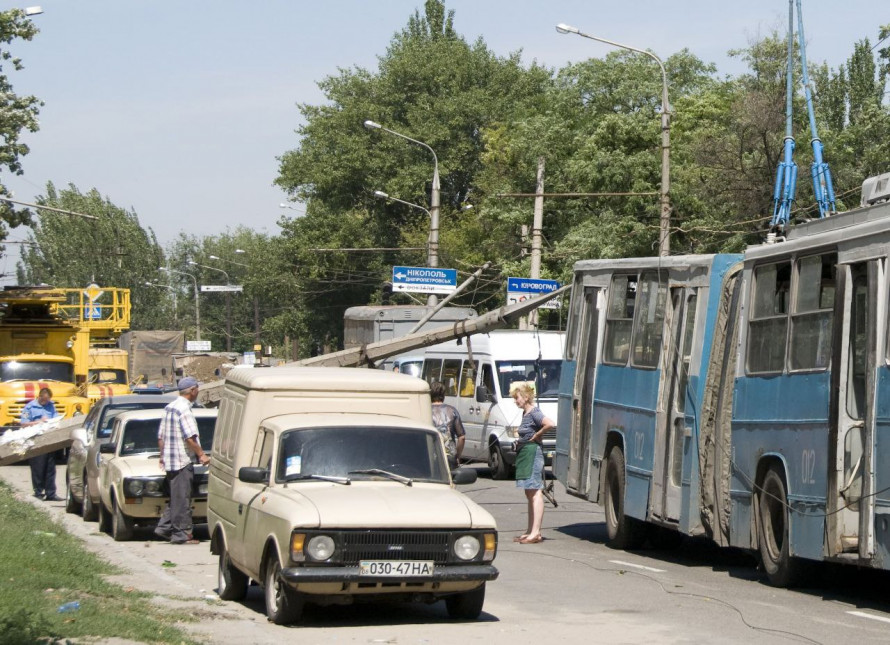 Перший тролейбус запоріжці зустріли, як дикуни