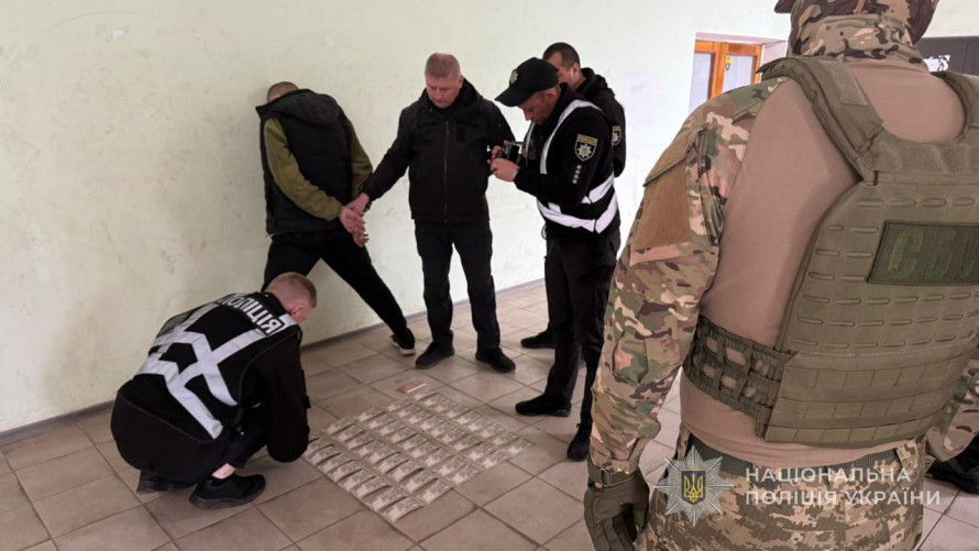 У Запоріжжі викрили двох торговців зброєю — військового у СЗЧ та ексзасудженого (фото)