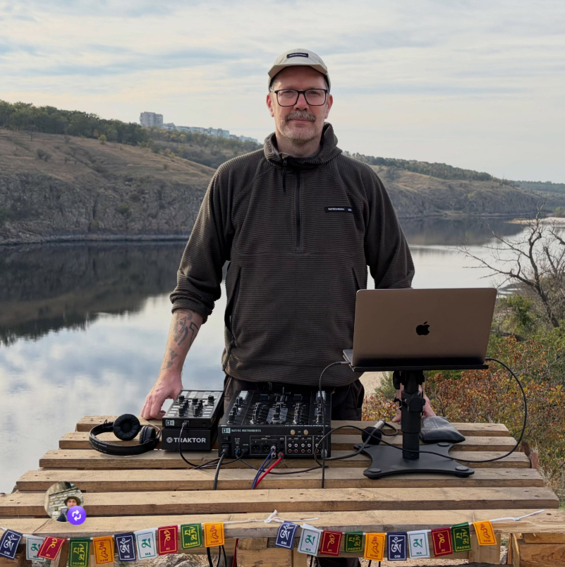 Музика заради побратимів: DJ Tapolsky зіграв сет на Хортиці та оголосив збір для військових (відео)