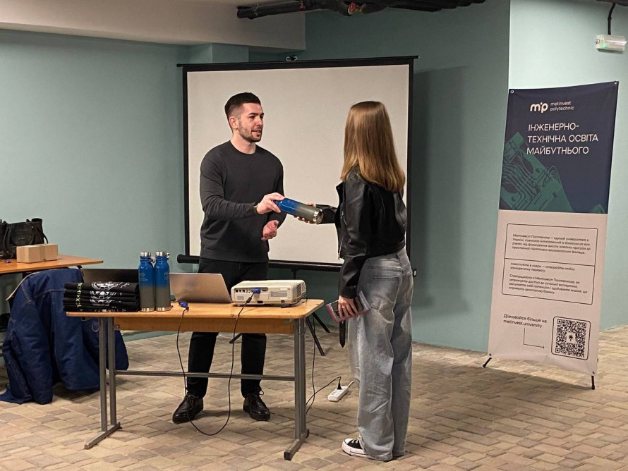 Кар’єра зі студентства: як Метінвест Політехніка розвиває можливості для молоді в проєкті ROAD SHOW