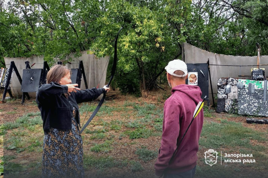Запорізькі ветерани взяли до рук луки: на Хортиці відбувся особливий турнір (фото)
