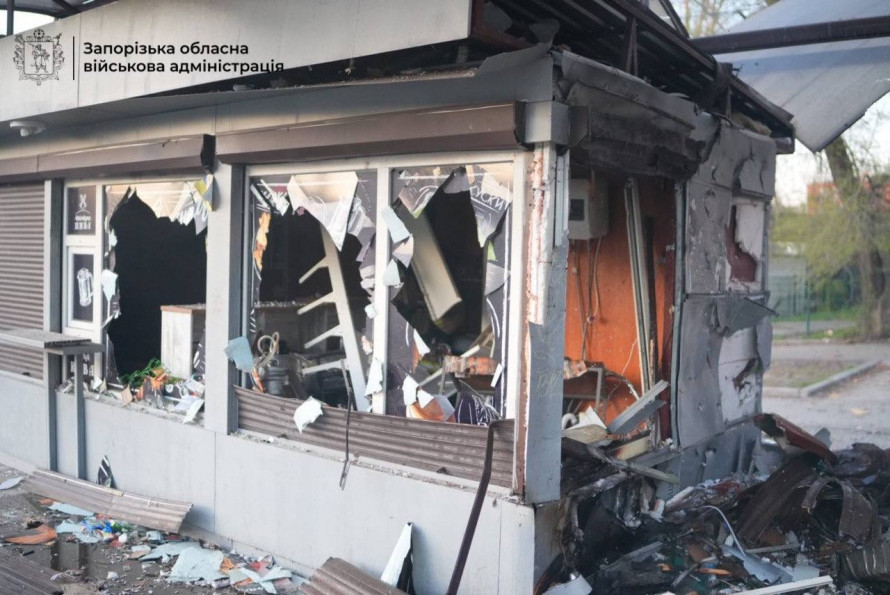 У Запоріжжі після ранкової атаки є загиблі: ворог завдав сотні ударів по області (фото, відео)