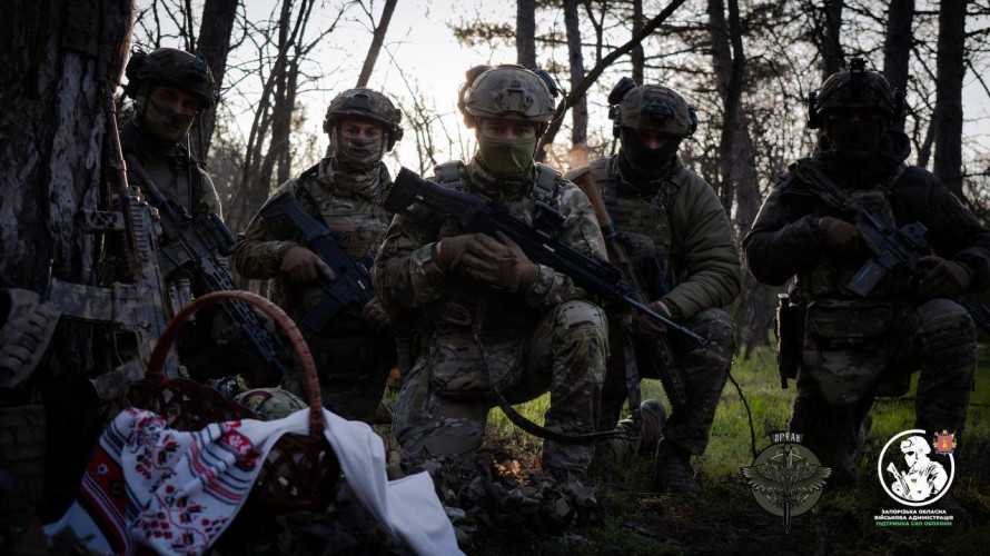 Служба у храмі, виставка писанок та розвідники: як відзначали Великдень на Хортиці