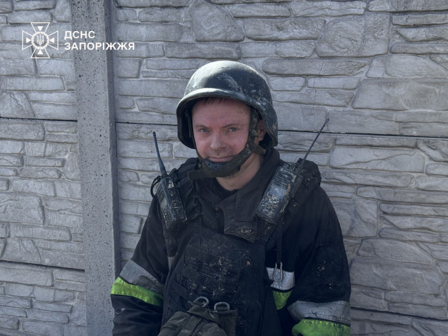 "Коли нам вдалося знайти її голову - це було полегшення": запорізькі надзвичайники врятували 15-річну дівчину з-під завалів