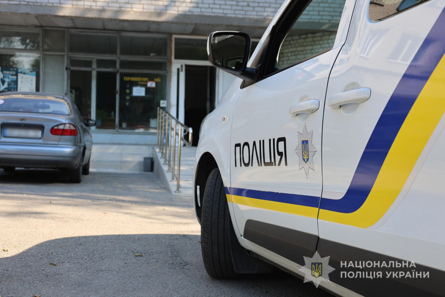 Зайшов у кабінет до лікаря та напав з ножем – у запорізькій лікарні затримали агресивного чоловіка