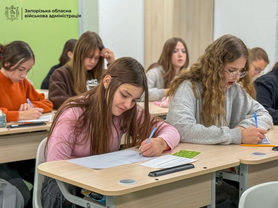 Як проходить навчання у новій підземній школі у Козацькому ліцеї в Запоріжжі - фото, відео