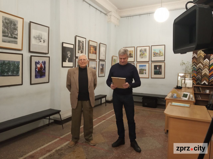 Запорізькі фотохудожники завершують рік великою виставкою - показали багато еротики