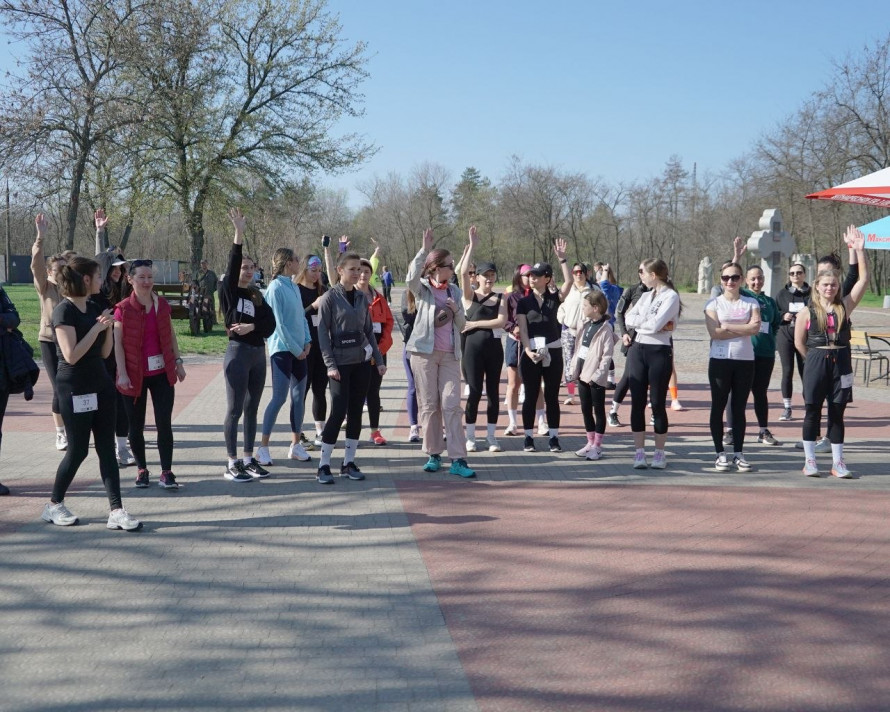 Кілометри заради добра: на Хортиці відбувся жінчий благодійний забіг (фото)