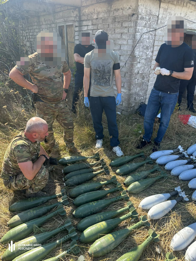 «Збройний бізнес»: на Запоріжжі заступник командира батальйону торгував мінами та РЕБами зі складу (фото, відео)