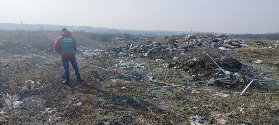 Масштаби вражають у Запорізькому районі виявили гігантське сміттєзвалище (фото)