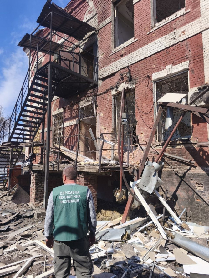 Екологи розповіли про наслідки ворожих атак 16 і 17 квітня - фото